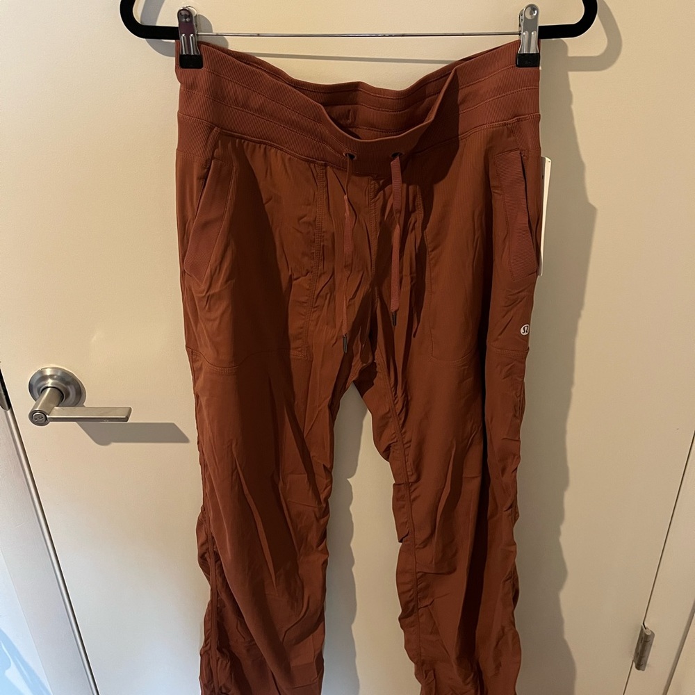 Dance Studio Mid-Rise Pant